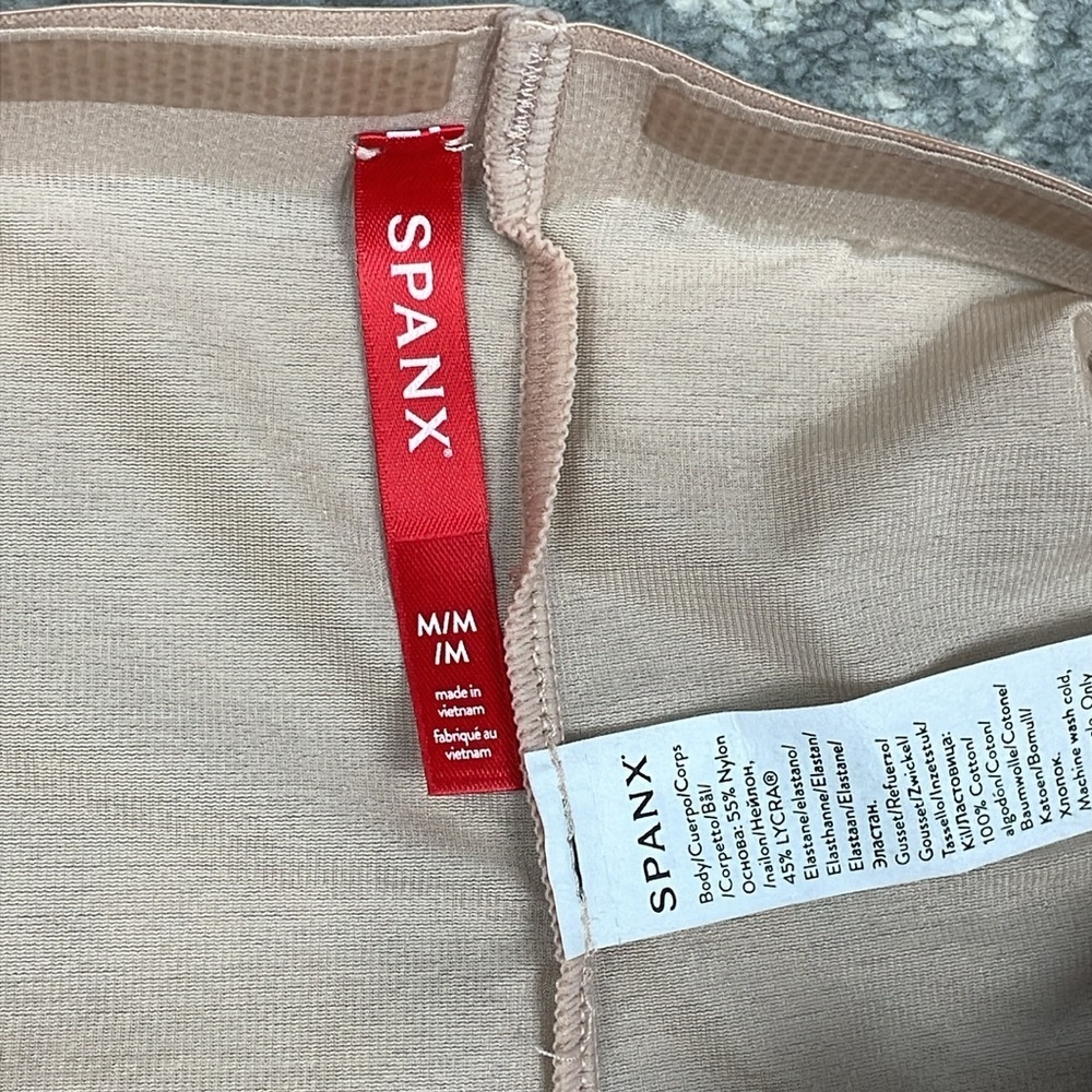 NWT Spanx Thinstincts 2.0 High Waist Mid Thigh Shapewear Shorts Beige Sz M - Picture 7 of 13
